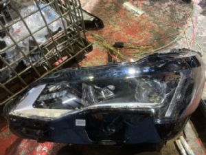 Peugeot 5008 2017-on L Headlight (LED)