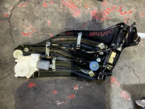 BMW Z Series E89 Z4 E89 2009-2016 LR Door Regulator Motor