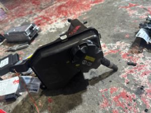 BMW Z Series E89 Z4 E89 2009-2016 Radiator Spare Tank