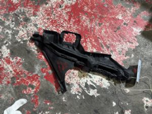 Porsche Taycan 4s RF Bumper Flare Bracket