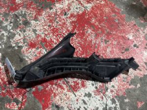 Porsche Taycan 4s LF Bumper Flare Bracket