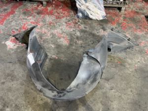 Porsche Panamera 970 2013-2016 RF Guard/Fender to Cowl Side Seal