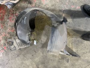 Porsche Panamera 970 2013-2016 LF Guard/Fender to Cowl Side Seal