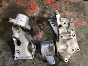 Porsche Panamera 970 2013-2016 Front Engine Mount