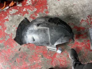 Mercedes-Benz CLA W118 2019-on LF Guard/Fender to Cowl Side Seal