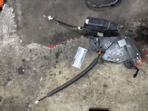 Jaguar XE Series X760 2017-2020 LF Door Actuator