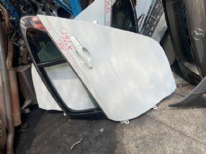 Jaguar XE Series X760 2015-2017 LR Door Regulator Motor