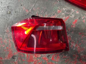 Volkswagen Golf Sportsvan 2018-2020 L Tail Light