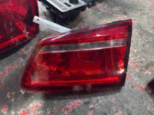 Volkswagen Golf Sportsvan 2018-2020 R Boot Light