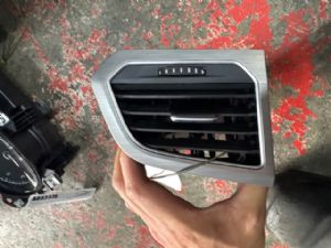 Volkswagen Golf Sportsvan 2018-2020 Dash Vent Surround RH