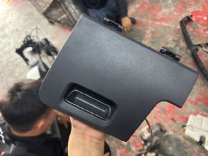 Volkswagen Golf Sportsvan 2018-2020 Glove Box