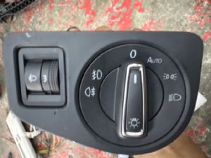 Volkswagen Golf Sportsvan 2018-2020 Headlight Switch