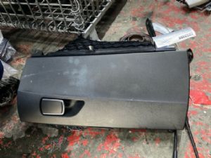 BMW 1 Series 116d F20 LCI Glove Box
