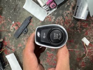BMW 1 Series 116d F20 LCI Start Button