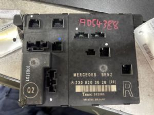 Mercedes-Benz SL Class R230 2001-2011 RF Door Control Module