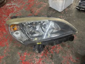 Fiat Doblo 263 2015-on R Headlight (Halogen)