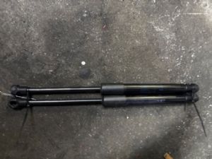 Audi Q5 8.5R 2013-2017 Bonnet Gas Struts (Set)