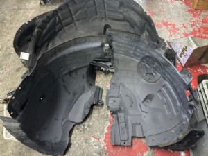 Mercedes-Benz EQB 350 X243 2021-on RF Guard/Fender to Cowl Side Seal