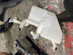 Mercedes-Benz EQB 350 X243 2021-on Front Washer Bottle