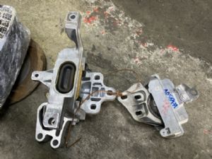 Mercedes-Benz EQB 350 X243 2021-on Front Engine Mount