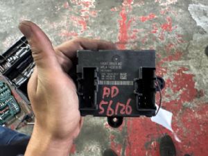 Jaguar XE Series X760 2015-2017 RF Door Control Module