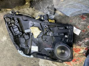 Mercedes-Benz CLA W117 2013 - 2015 LF Door Regulator Motor