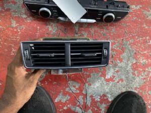 Audi Q7 4M 2016-2019 Rear Air Conditioning Vent