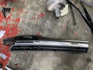 Audi Q7 4M 2016-2019 Dash Vent Surround Centre