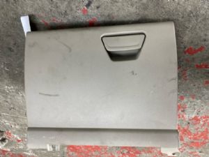 Ford C-Max Grand 2015-2019 Glove Box