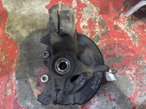 Ford C-Max Grand 2015-2019 RF Knuckle
