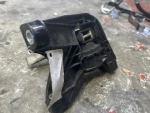 Opel Grandland X 2017-2021 Right Engine Mount