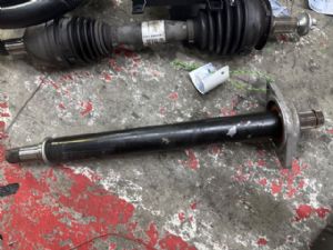 Mercedes-Benz CLA W117 2013 - 2015 RF Driveshaft