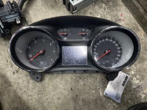 Opel Insignia Z18 2017-2020 Speedo
