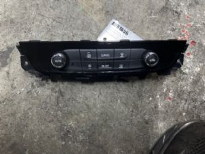 Opel Insignia Z18 2017-2020 Air Conditioning Switch