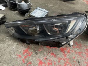 Opel Insignia Z18 2017-2020 L Headlight (Halogen)