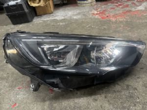 Opel Insignia Z18 2017-2020 R Headlight (Halogen)
