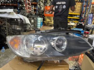 BMW 3 Series  325I E93 R Headlight (HID)