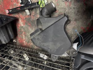 BMW 3 Series E90 318I 2005-2012 Air Cleaner Assembly EFI Air Box