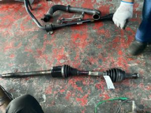Land Rover Discovery L462 2017-on RF Driveshaft