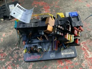 Mercedes-Benz Vito W639 2003-2014 Fuse Box