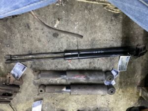 Mercedes-Benz Vito W639 2003-2014 Tailgate Struts (Set)