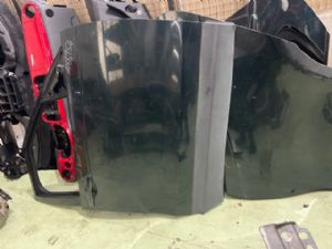 Land Rover Discovery L462 2017-on RF Door Complete