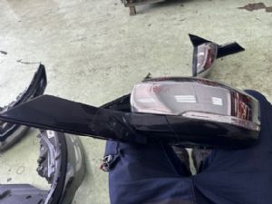 Land Rover Discovery L462 2017-on LF Door Elec Mirror