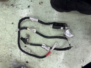 Land Rover Discovery L462 2017-on Battery Cable