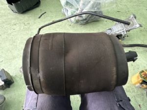 Land Rover Discovery L462 2017-on RR Air Absorber