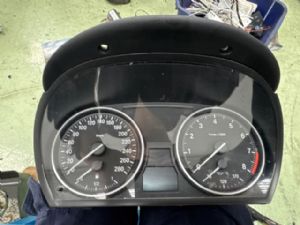 BMW 3 Series  325I E93 Speedo