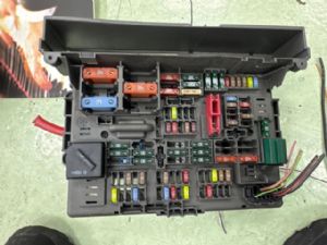 BMW 3 Series  325I E93 Fuse Box