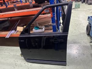 Land Rover Discovery L319 LR4 2009-2016 LF Door Complete