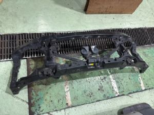 Land Rover Discovery L319 LR4 2009-2016 Bonnet Catch ( Lock )