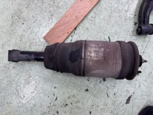 Land Rover Discovery L319 LR4 2009-2016 LR Air Absorber